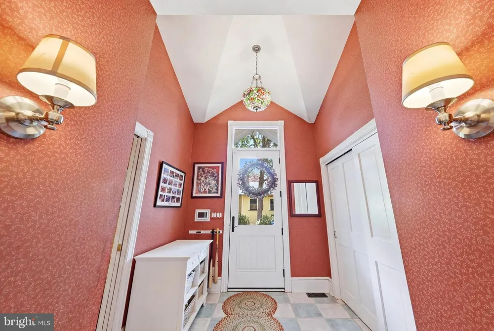 406 WASHINGTON AVENUE Haddonfield, NJ 08033