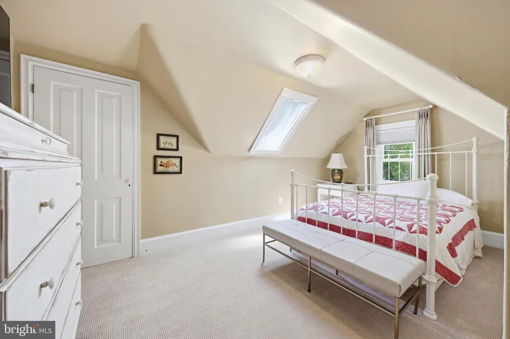 406 WASHINGTON AVENUE Haddonfield, NJ 08033