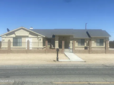 8648 Loop Boulevard
