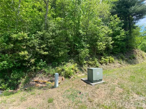 Shagbark Dr
