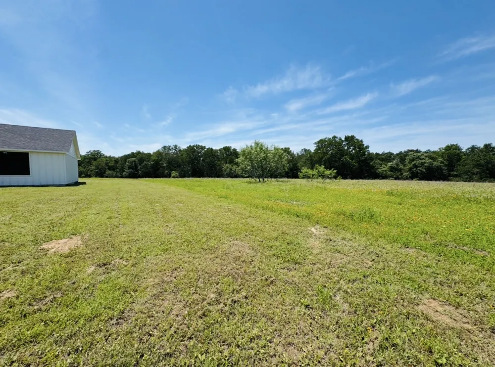 1300 Private Road 7037 Lexington, TX 78947