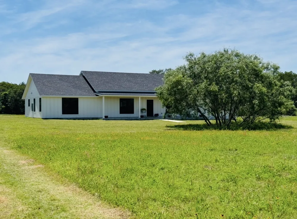 1300 Private Road 7037 Lexington, TX 78947
