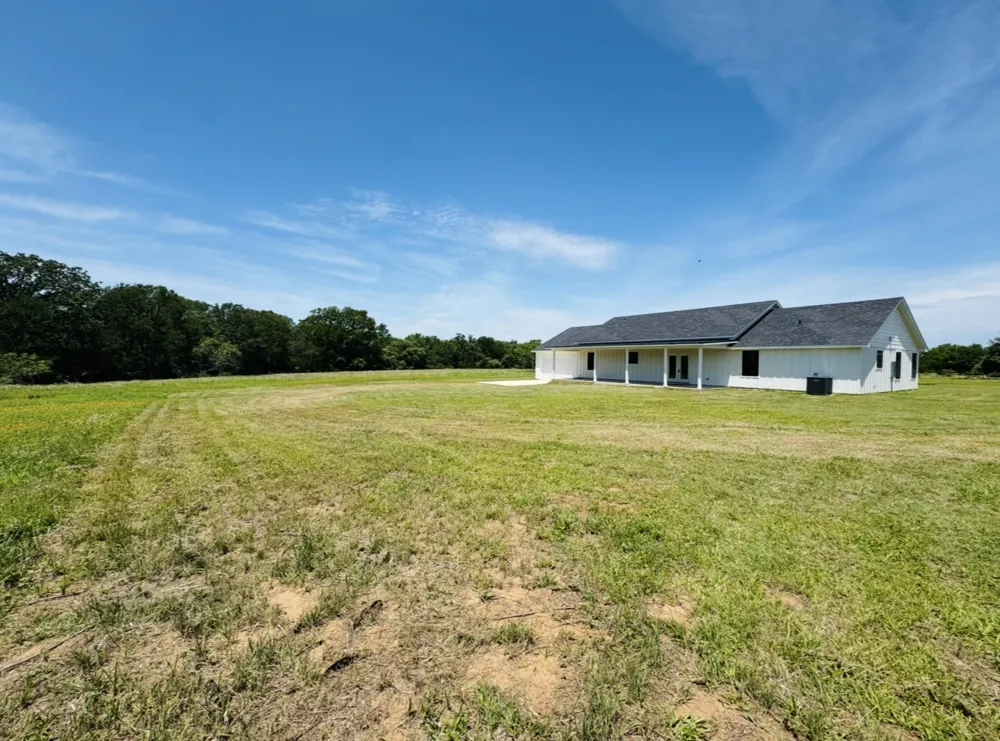 1300 Private Road 7037 Lexington, TX 78947