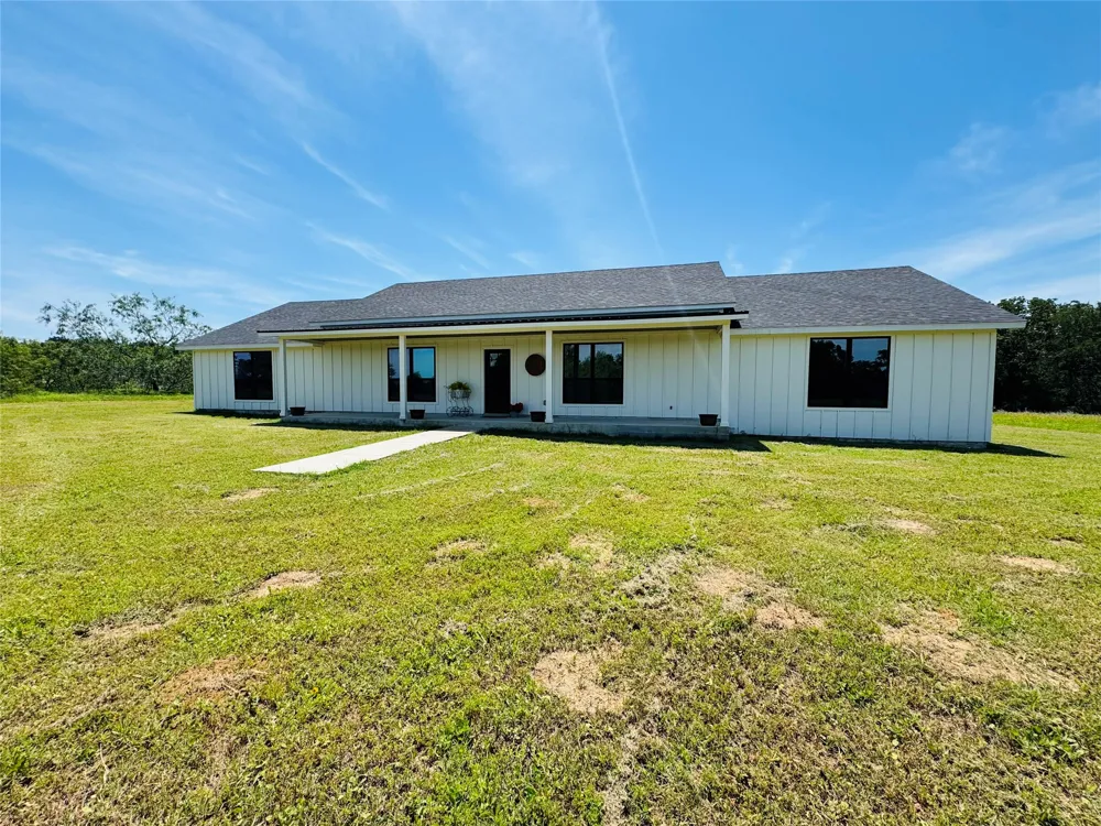 1300 Private Road 7037 Lexington, TX 78947