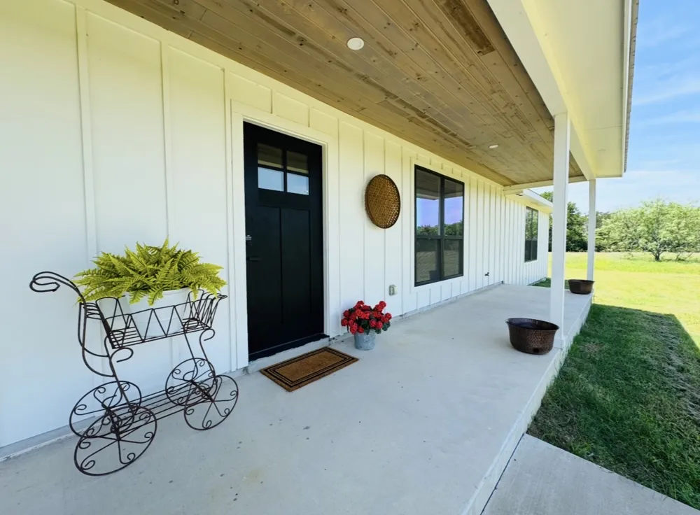1300 Private Road 7037 Lexington, TX 78947