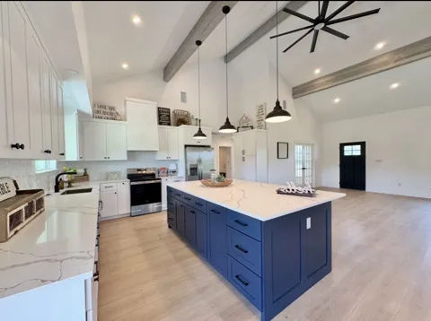 1300 Private Road 7037