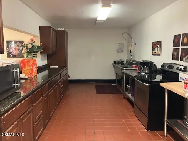 254 Sequoia Court #37 Thousand Oaks, CA 91360
