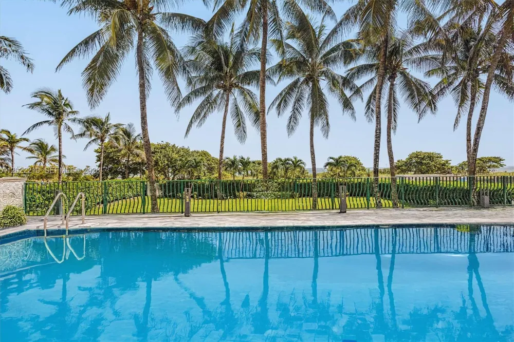 9195 NE Collins Ave #1104 Surfside, FL 33154