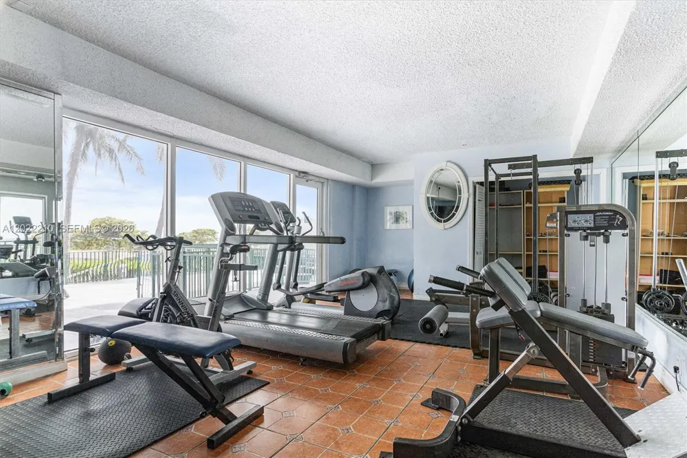 9195 NE Collins Ave #1104 Surfside, FL 33154