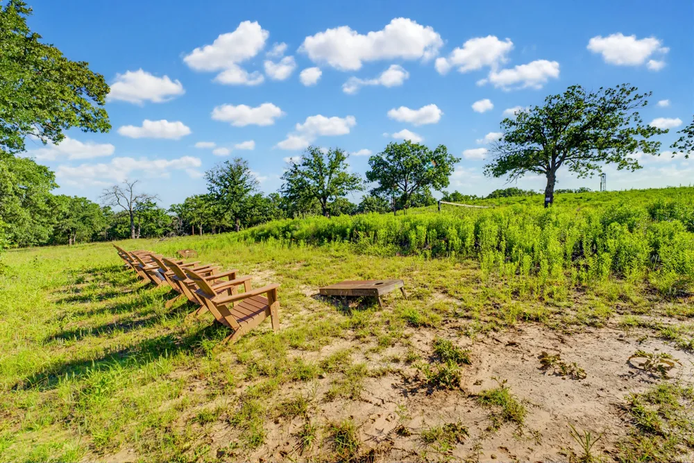 442 CR 1270 Alvord, TX 76225
