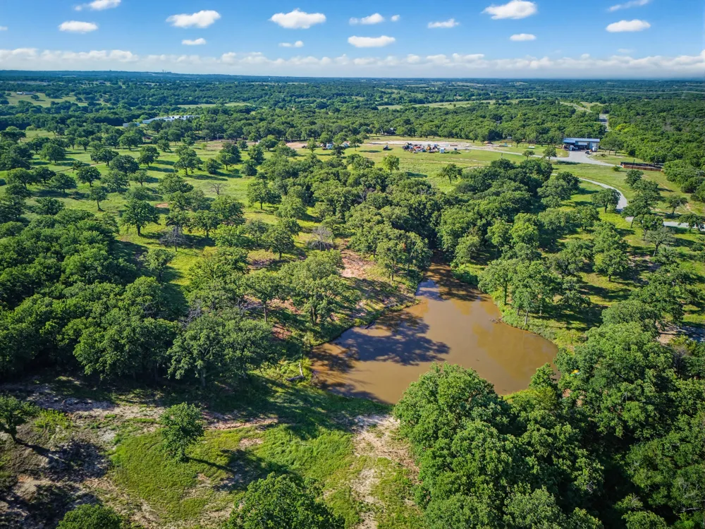 442 CR 1270 Alvord, TX 76225
