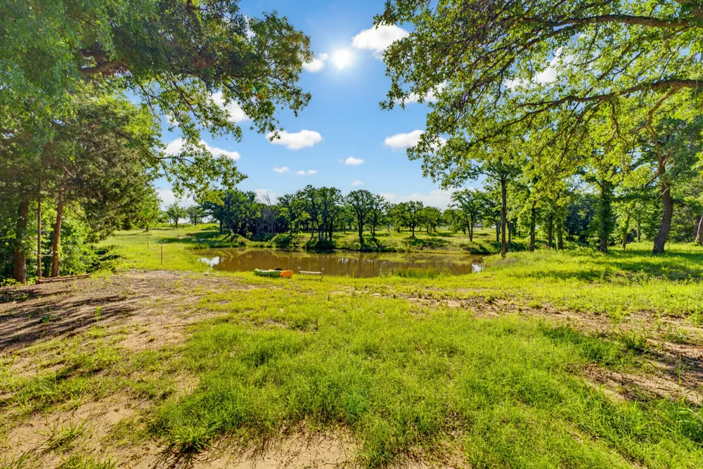 442 CR 1270 Alvord, TX 76225