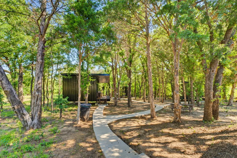 442 CR 1270 Alvord, TX 76225
