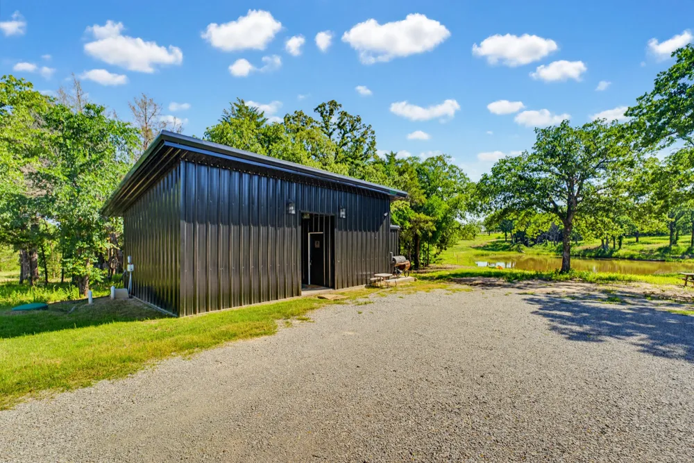 442 CR 1270 Alvord, TX 76225