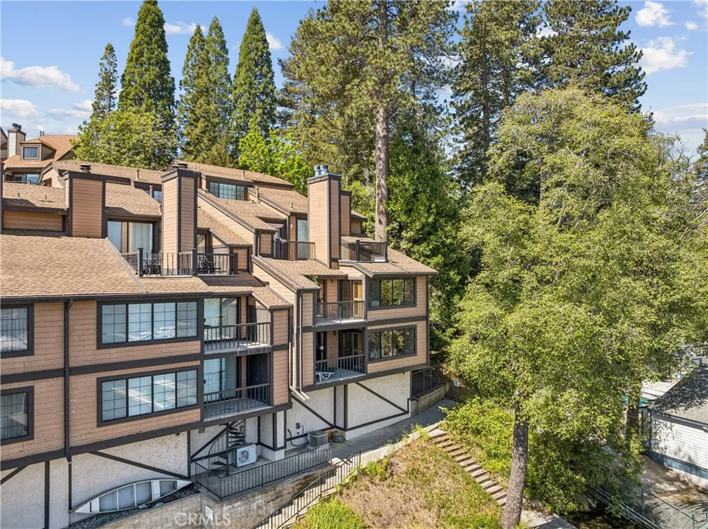 1 Village Bay #2 Lake Arrowhead, CA 92352