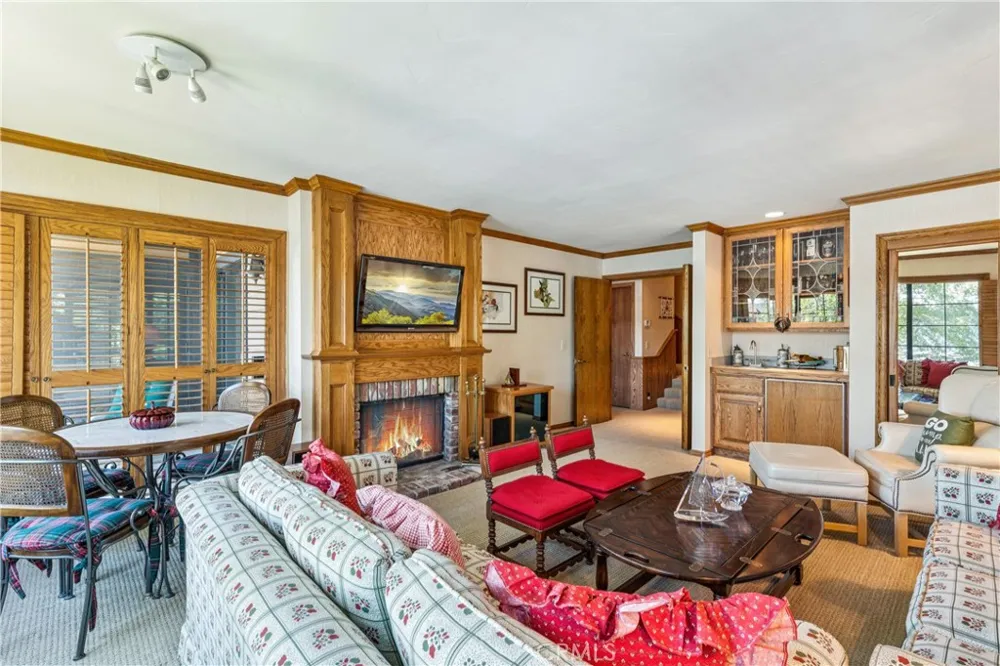 1 Village Bay #2 Lake Arrowhead, CA 92352