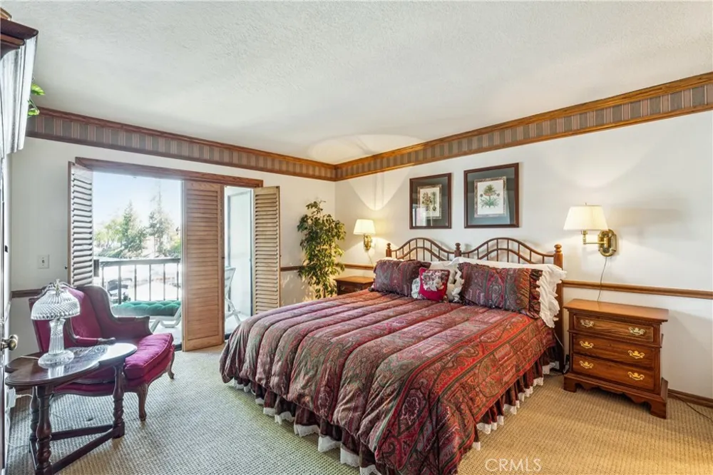 1 Village Bay #2 Lake Arrowhead, CA 92352