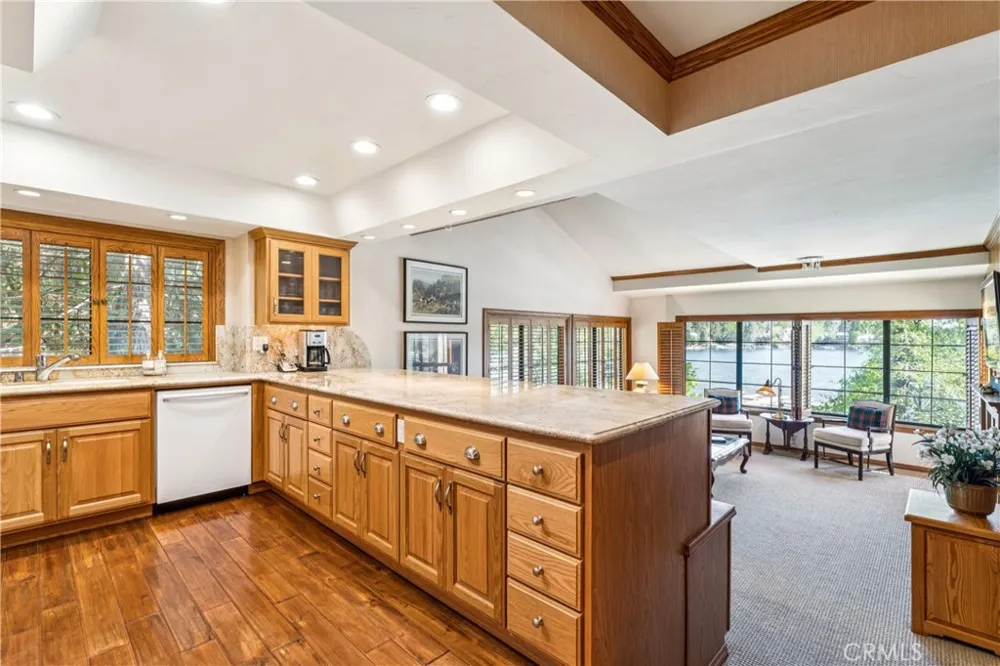 1 Village Bay #2 Lake Arrowhead, CA 92352