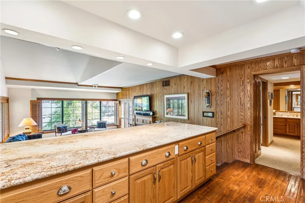 1 Village Bay #2 Lake Arrowhead, CA 92352