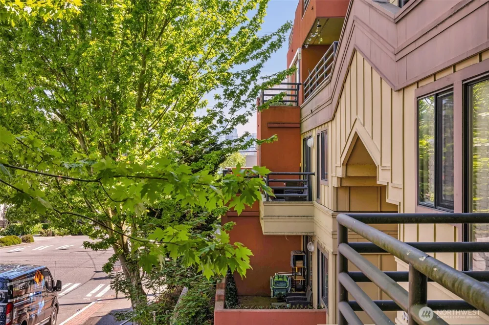 3401 Wallingford Avenue #210 Seattle, WA 98103