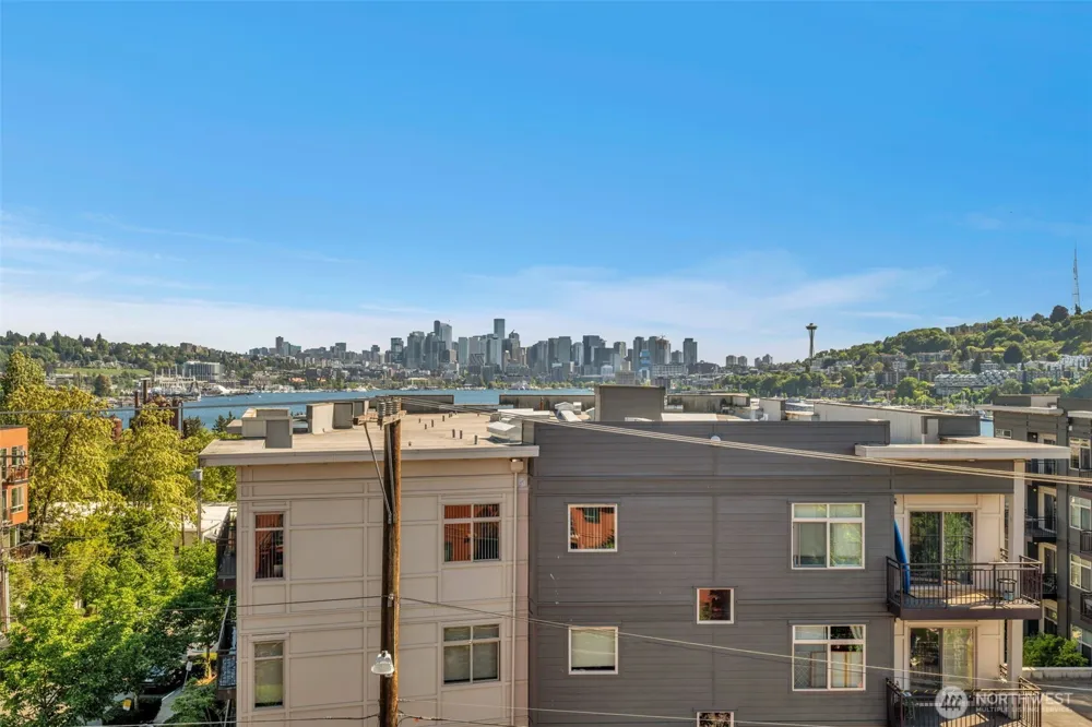 3401 Wallingford Avenue #210 Seattle, WA 98103