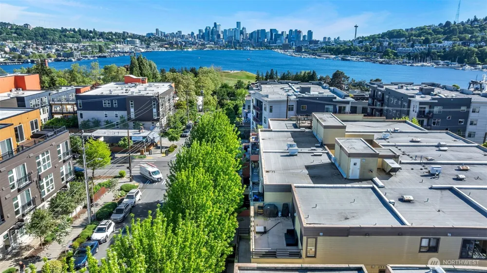 3401 Wallingford Avenue #210 Seattle, WA 98103