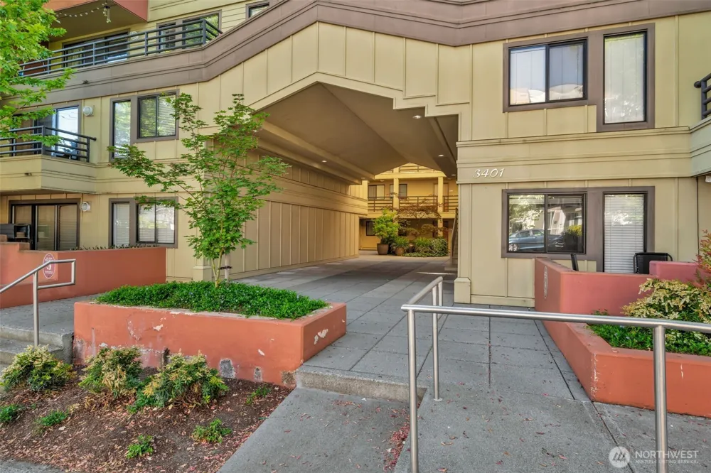 3401 Wallingford Avenue #210 Seattle, WA 98103