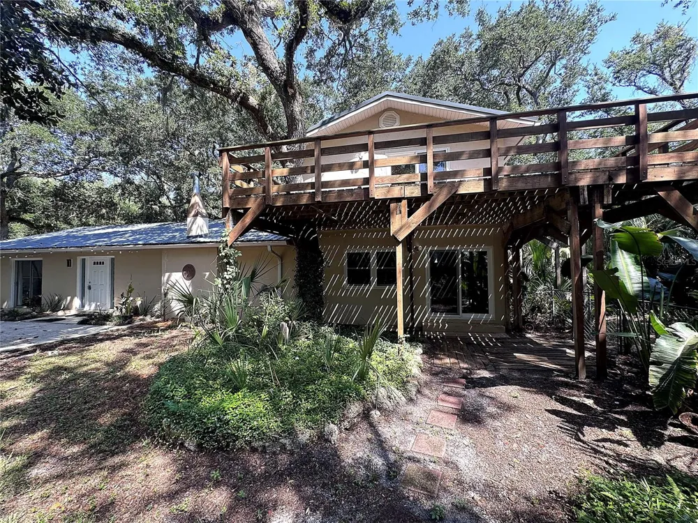 3 ELIZABETH DRIVE E Palm Coast, FL 32137