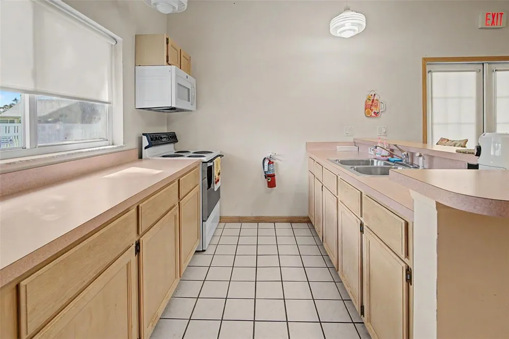 3709 MOLLIE LANE Sun City Center, FL 33573