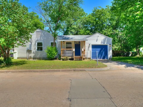 338 W 47th Place