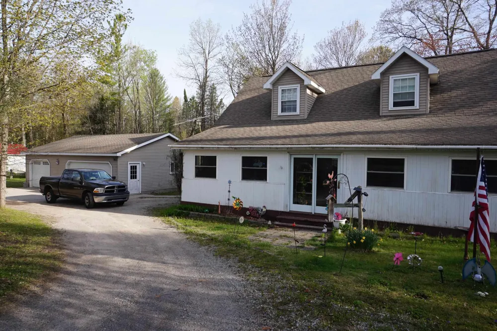 6970 Wickert Road Plainfield Township, MI 48739