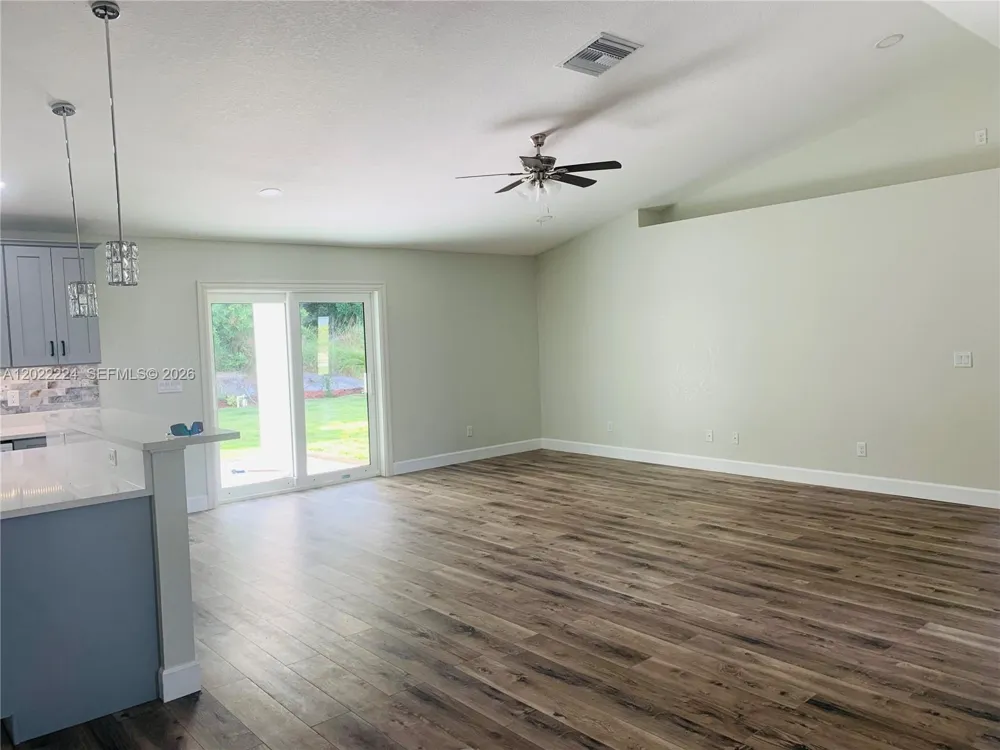 120 CLINTON AVENUE Lake Placid, FL 33852