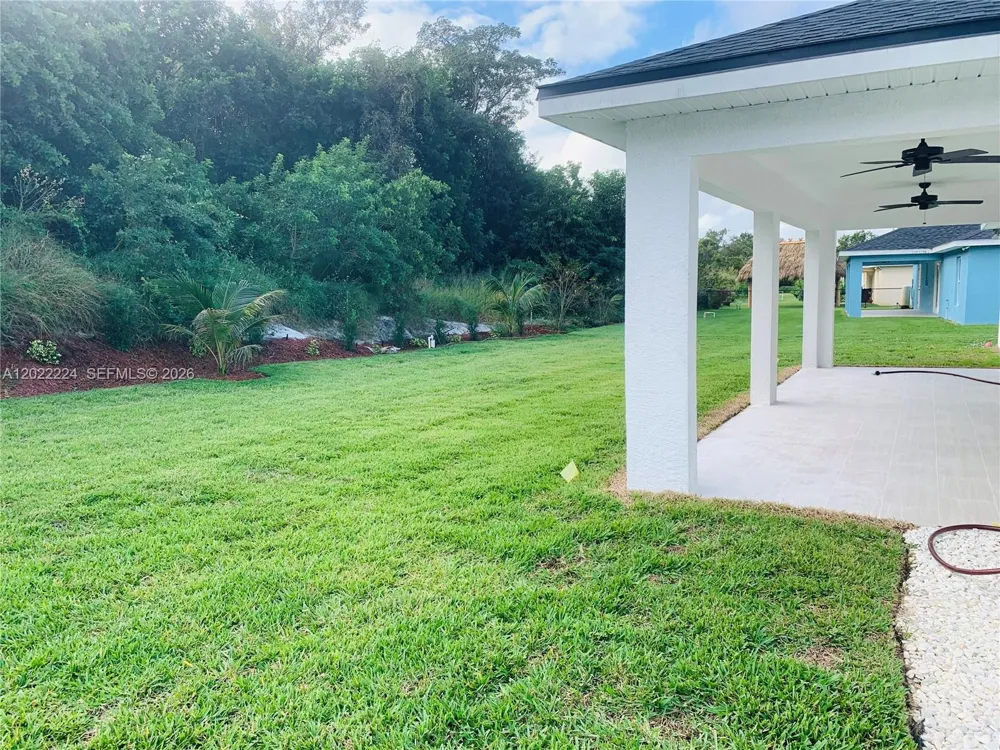 120 CLINTON AVENUE Lake Placid, FL 33852