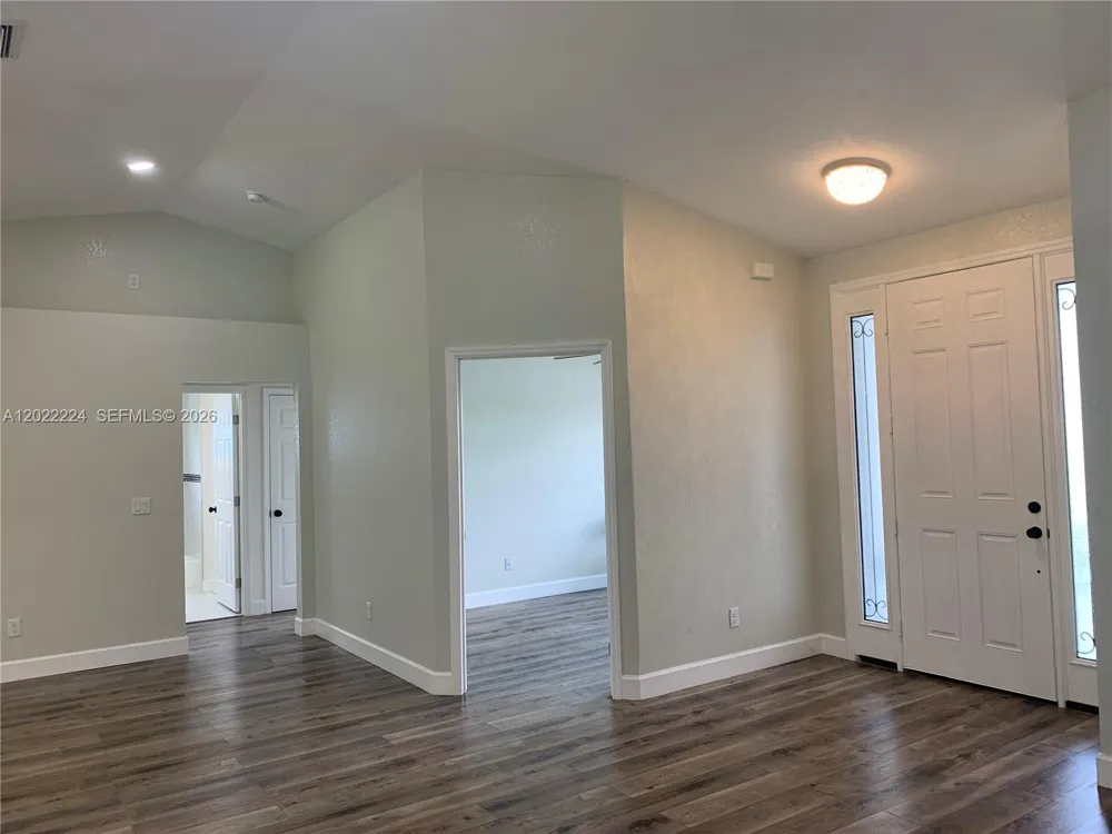 120 CLINTON AVENUE Lake Placid, FL 33852