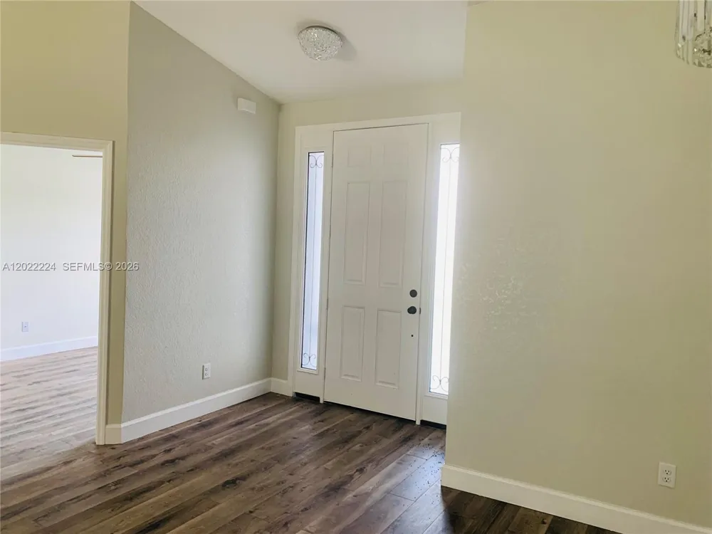 120 CLINTON AVENUE Lake Placid, FL 33852