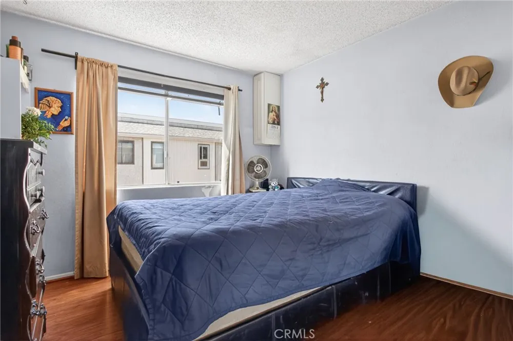 14287 foothill Boulevard #14 Sylmar, CA 91342