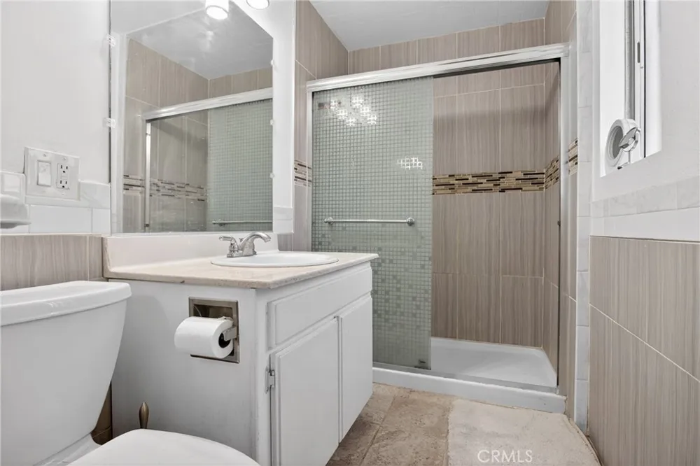 14287 foothill Boulevard #14 Sylmar, CA 91342