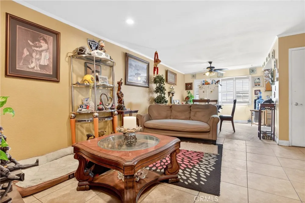 14287 foothill Boulevard #14 Sylmar, CA 91342