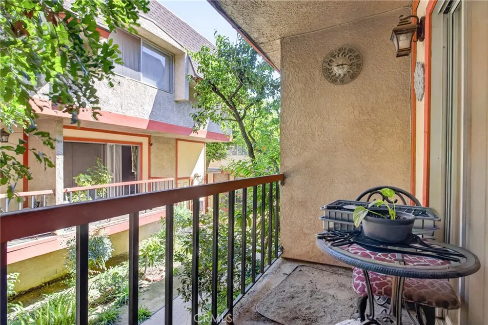 14287 foothill Boulevard #14 Sylmar, CA 91342