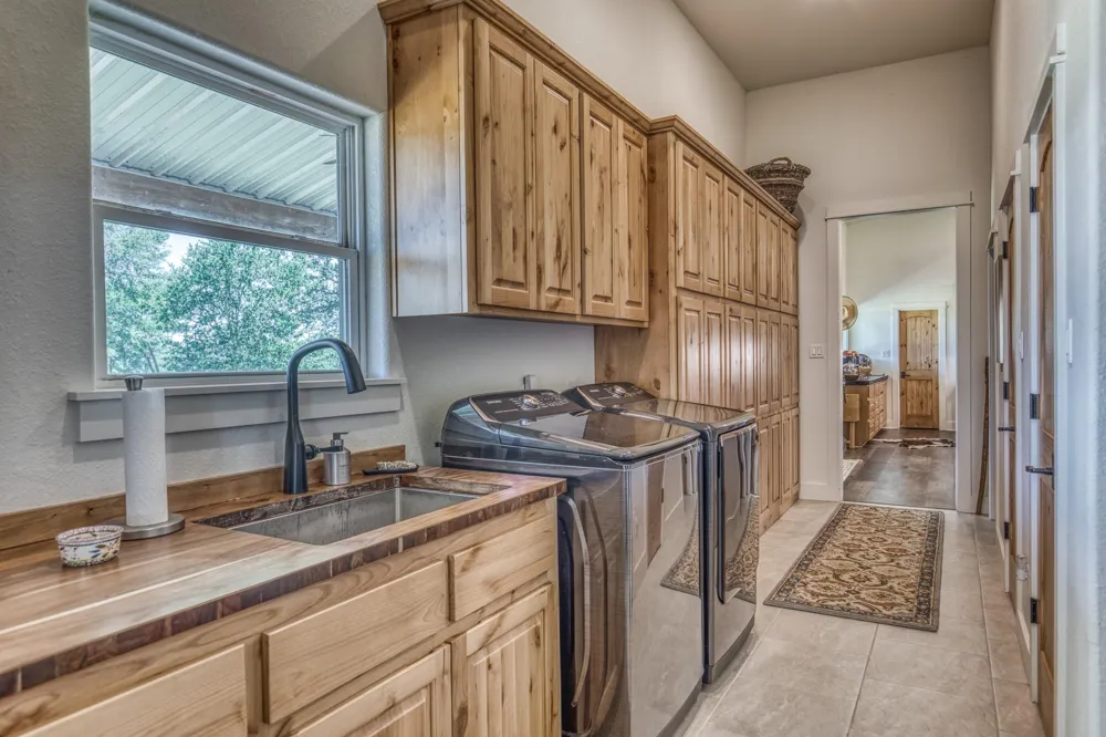 16597 Fm 912 Washington, TX 77880