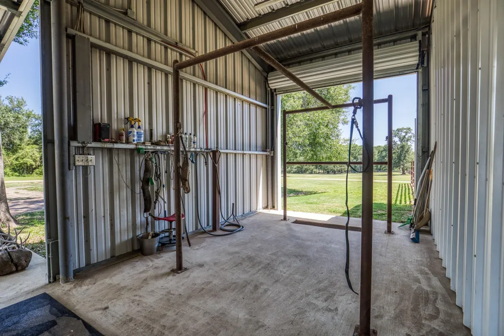 16597 Fm 912 Washington, TX 77880