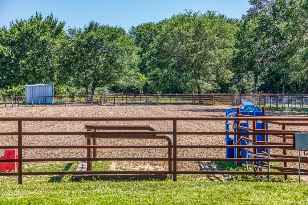 16597 Fm 912 Washington, TX 77880