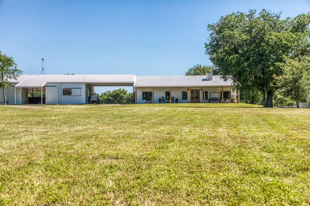 16597 Fm 912 Washington, TX 77880