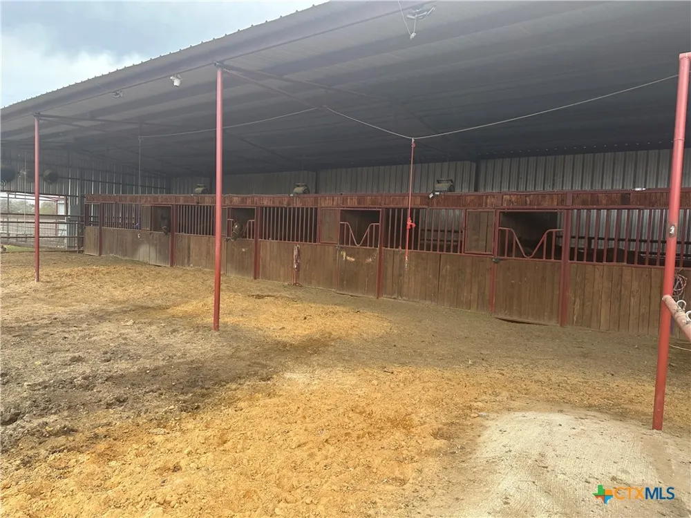 4610 Pfeil Road Converse, TX 78109
