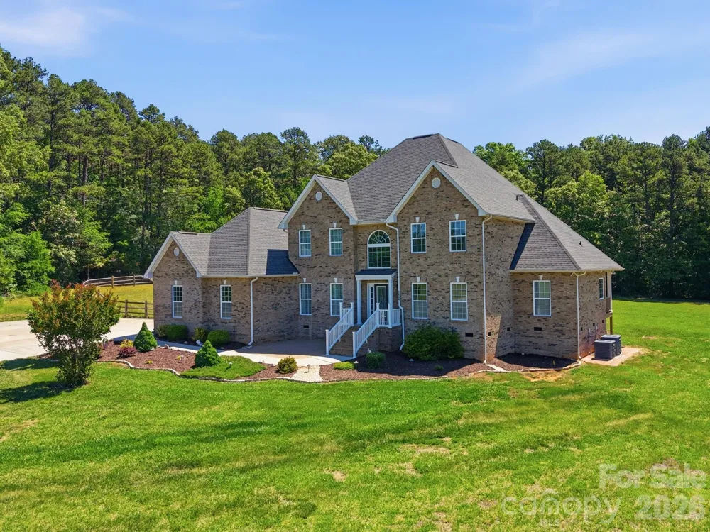 1434 Steeplechase Drive Mount Pleasant, NC 28124