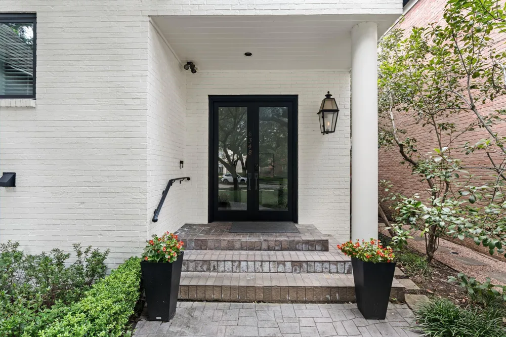 6348 Vanderbilt Street West University Place, TX 77005