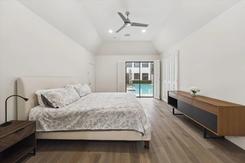 6348 Vanderbilt Street West University Place, TX 77005