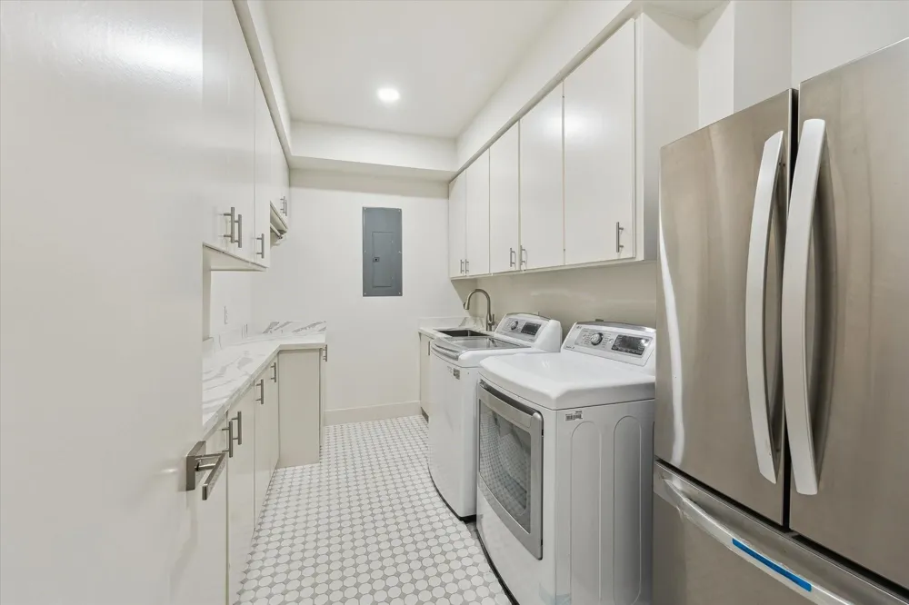 6348 Vanderbilt Street West University Place, TX 77005