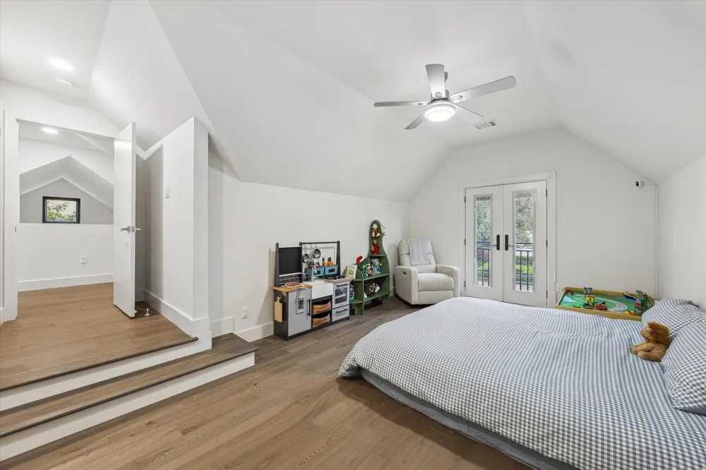 6348 Vanderbilt Street West University Place, TX 77005