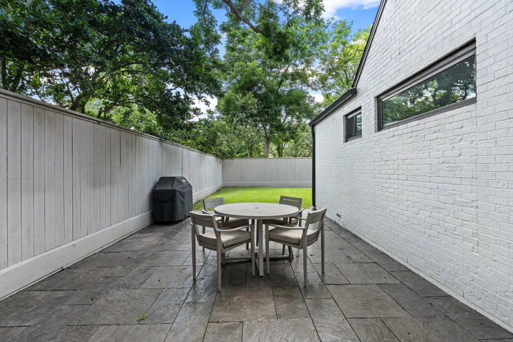 6348 Vanderbilt Street West University Place, TX 77005
